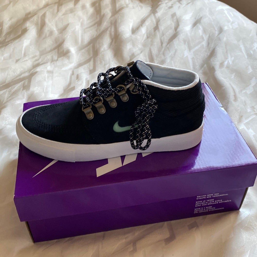 BNWB Nike SB shoes